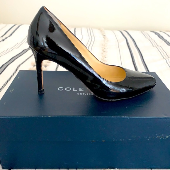 Cole Haan patent leather, size 5.5 heel - Picture 1 of 4